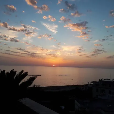 La Terrazza Di Nerone Lägenhet Anzio