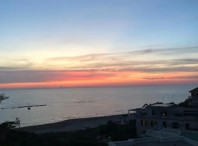 La Terrazza Di Nerone Apartment *